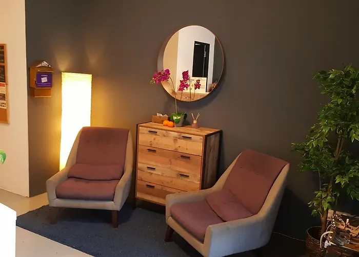 Five Stones Hostel Singapore